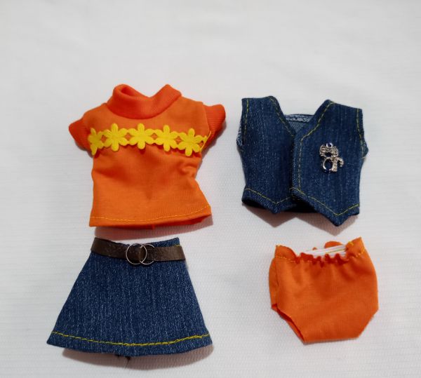 Conjunto de Roupinhas Boneca Barbie